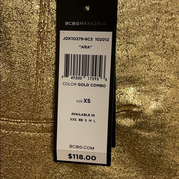 A top - Picture 2 of 3